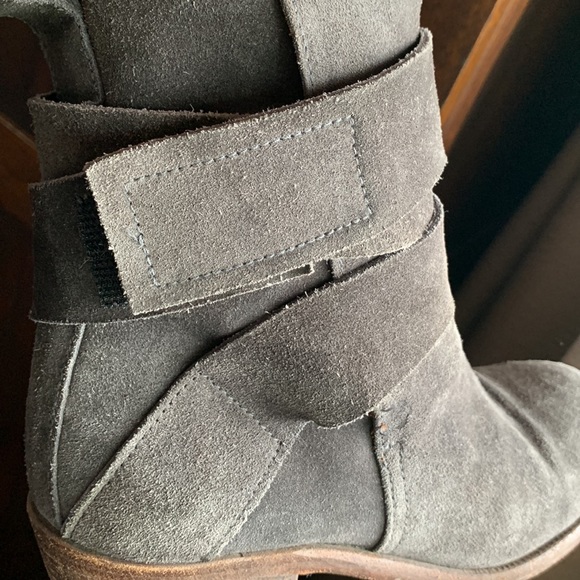 P. Monjo Suede ankle boots - Picture 4 of 7